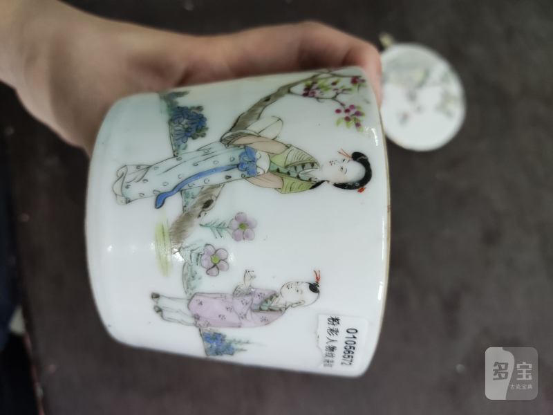 清 罗仲林款粉彩桃花美人盖缸 - 图4